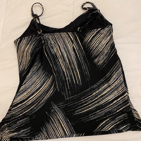 MagicSuit Tankini with Bonus Victoria's Secret Bathing Suit Top 10 34D NWOT! - Picture 6 of 13